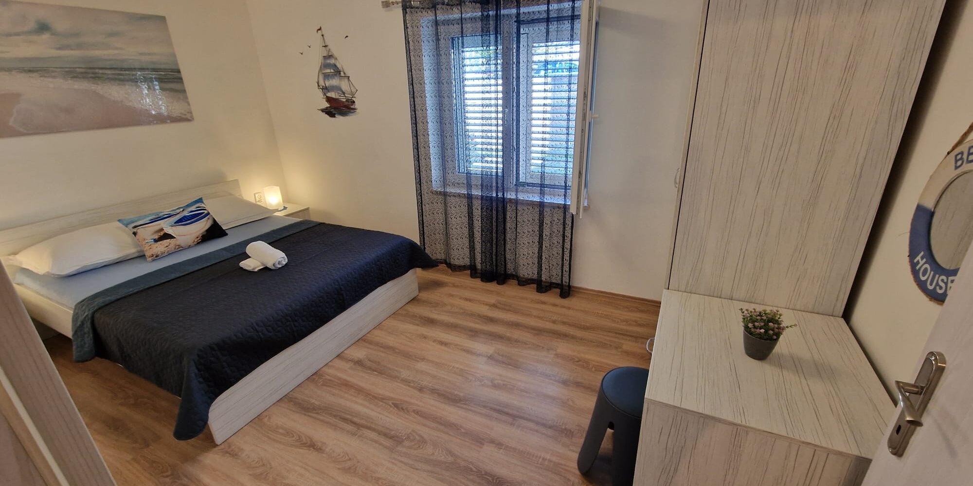 Dvosoban stan u centru makarske 339